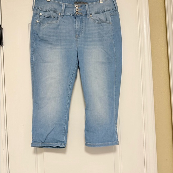 Torrid sz 14 super soft cropped jeggings. - Picture 4 of 5